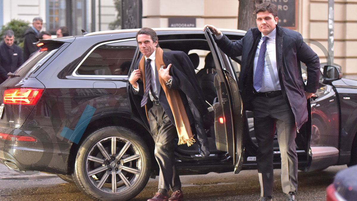 Aznar llegando al hotel Santo Mauro. Foto: GTRES