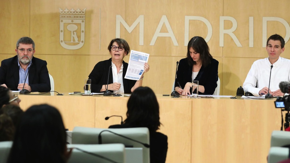 El periodista Mario Tascón, la edil de Medio Ambiente Inés Sabanés, la portavoz Rita Maestre y el edil de Transparencia, Pablo Soto. (Foto: Madrid)