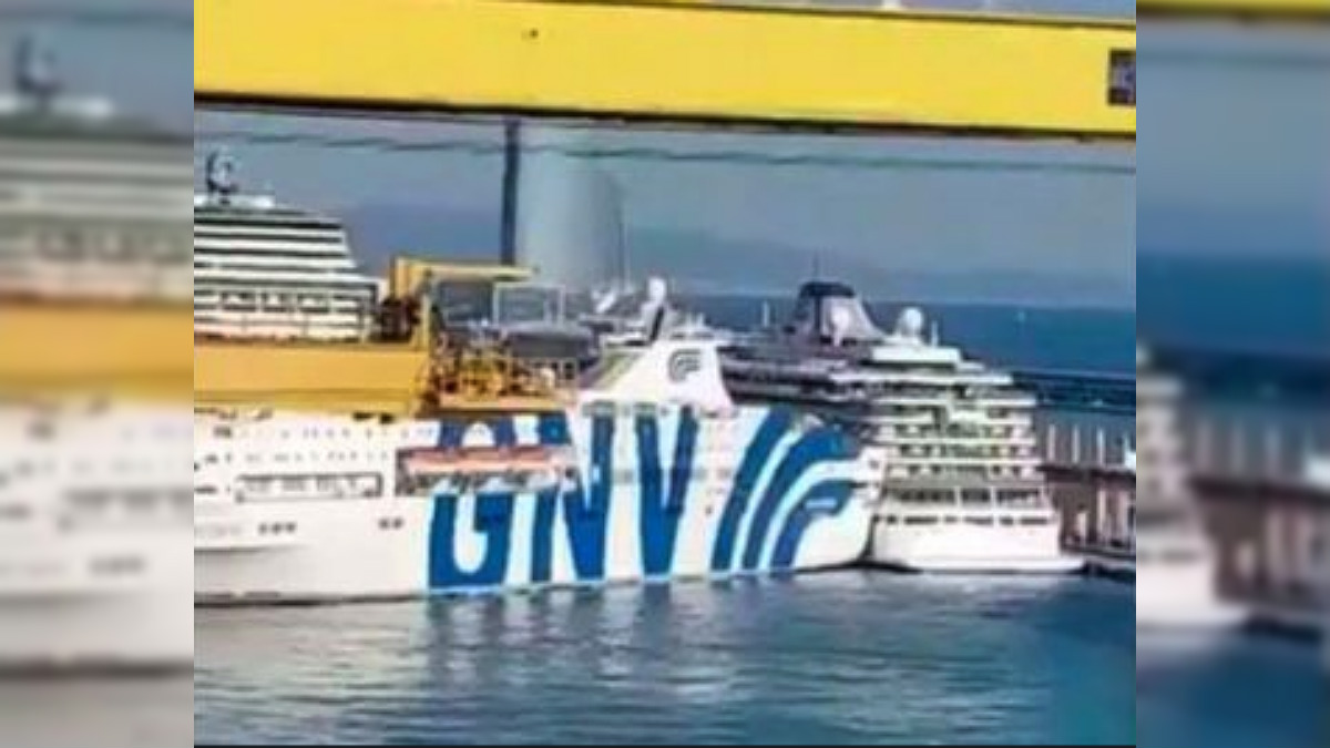 Accidente de un ferry y un crucero en el puerto de Barcelona.