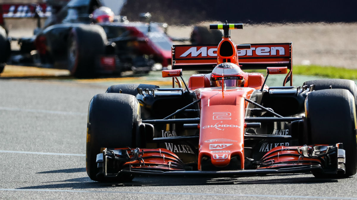 Grand Prix Driver nos contará desde dentro de la escudería McLaren todas las vivencias de ésta durante una temporada 2017 que será recordada como una de las más complicadas de su historia. (Getty)