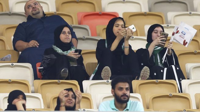 Primer partido de fútbol no prohibido para mujeres en Arabia Saudí.