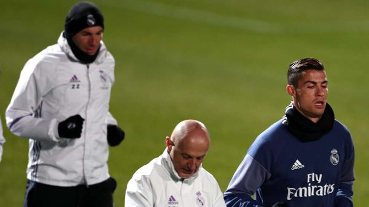 Pintus, Cristiano y Zidane, durante un entrenamiento.