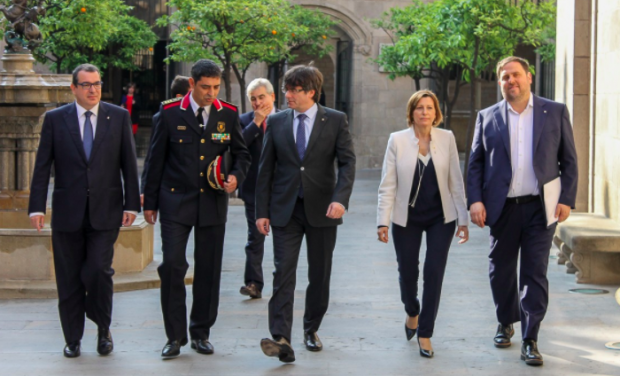 Josep Lluís Trapero, Mayor de los Mossos d´Esquadra, con Puigdemont y Forcadell