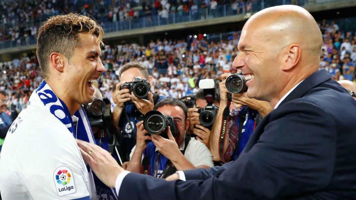 Zidane y Cristiano celebran La Duodécima. (AFP)