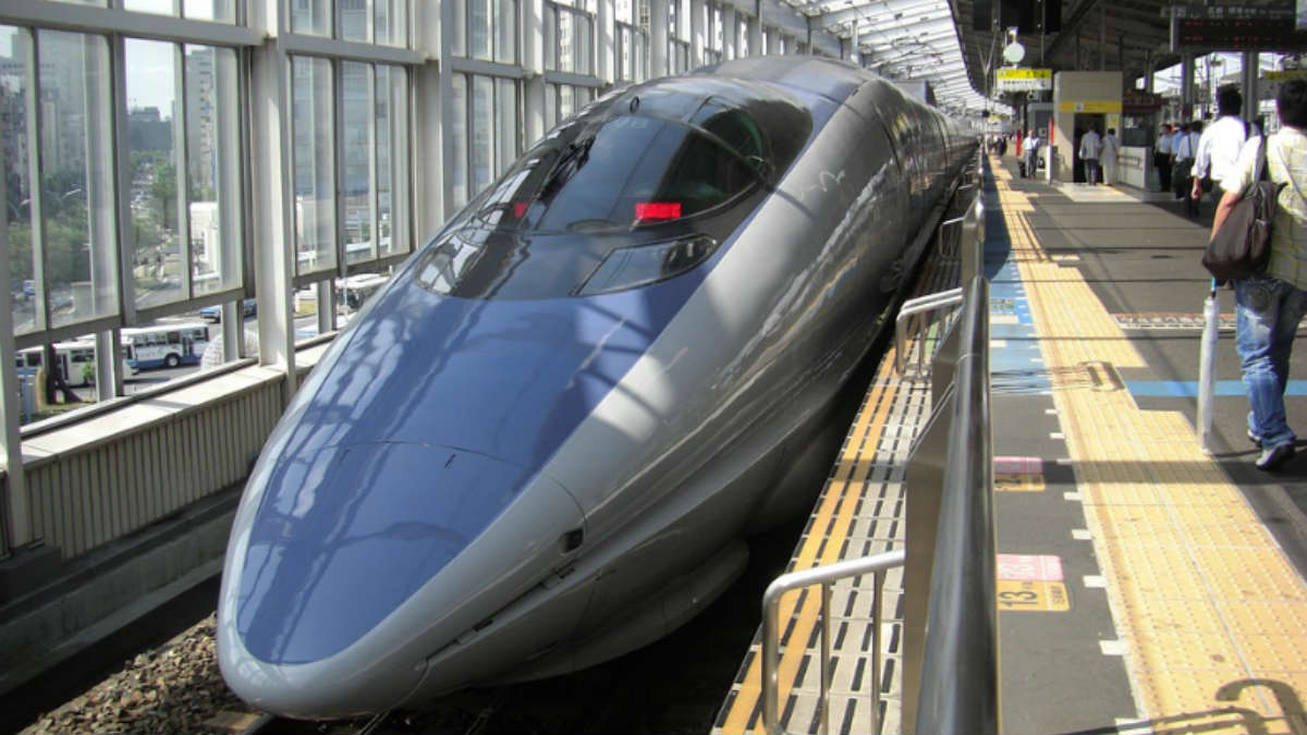 Los trenes japoneses podrían incorporar un sistema que emitiría ladridos de perro