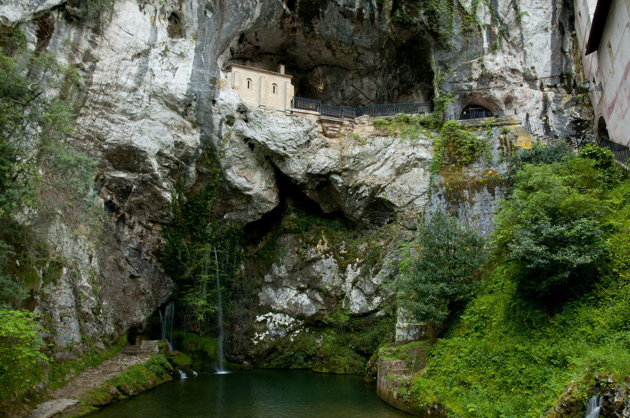 Qué ver en Cangas de Onís Lugares, rutas, planes y dónde comer