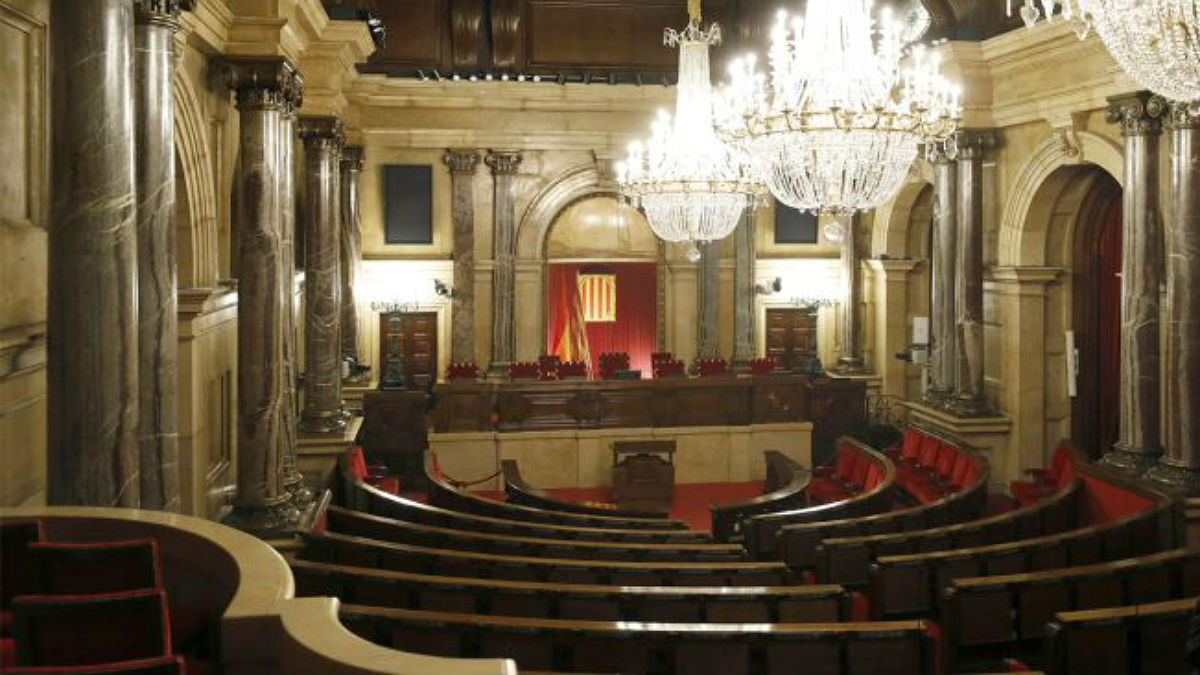 Salón de Plenos del Parlament de Cataluña. (EFE)