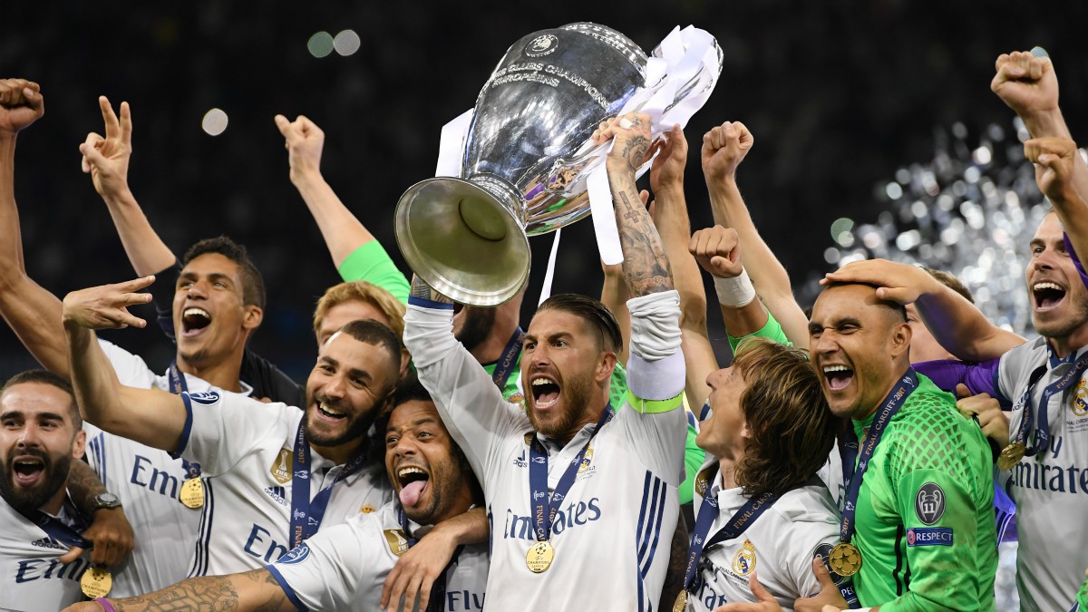 Segio Ramos levanta la Duodécima Champions del Real Madrid. (Getty)