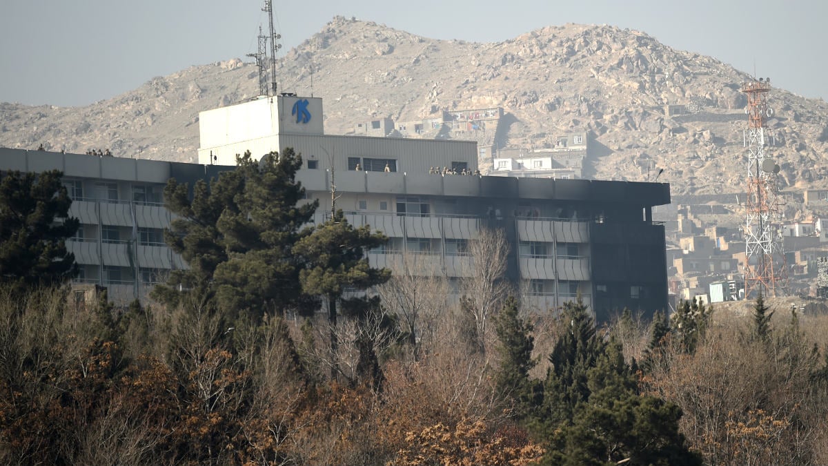 Imagen del Hotel Intercontinental de Kabul en el que se produjo el ataque terrorista (Foto: AFP).