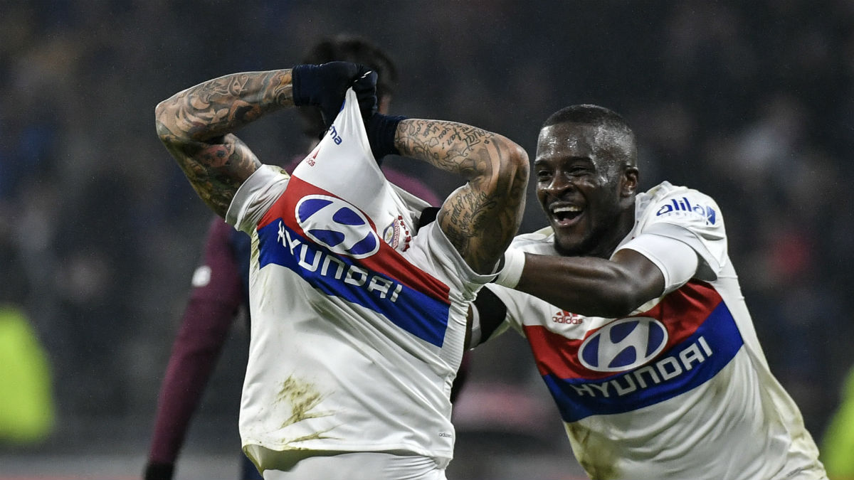 Los jugadores del Lyon celebran su triunfo ante el PSG. (AFP)