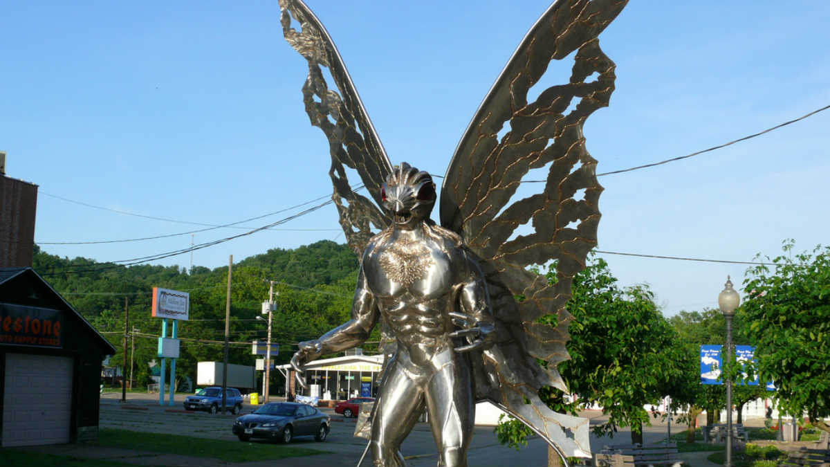 Estatua al hombre polilla en Virginia