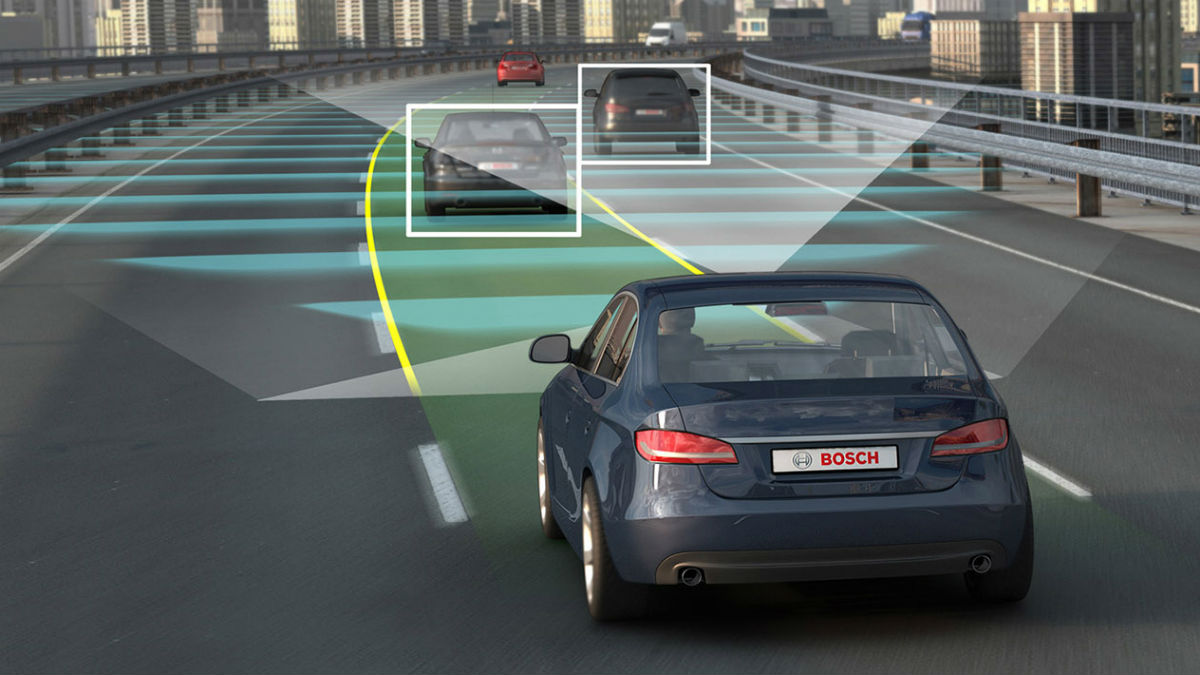 La conducción autónoma puede verse afectada incluso por el color de la carrocería de los vehículos, ya que las señales que emiten este tipo de vehículos pueden reflejarse de forma diferente en función de ello.