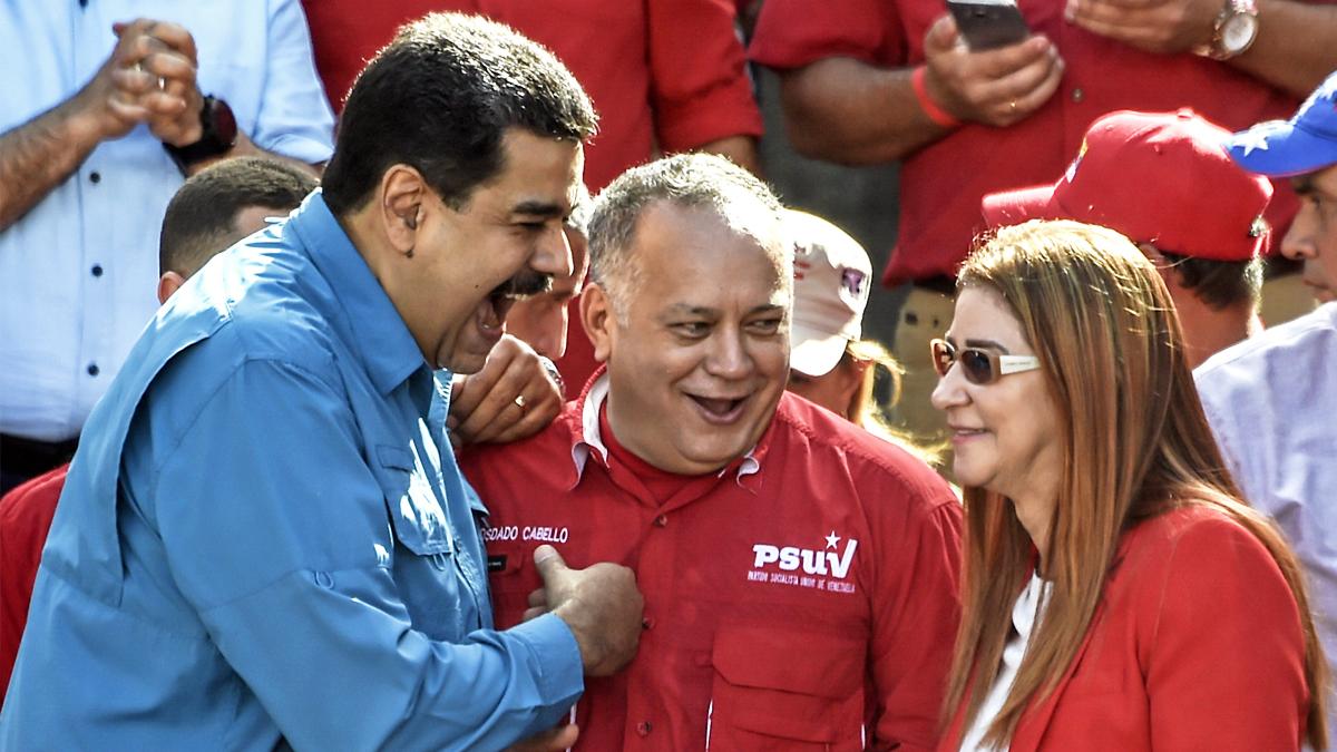 Nicolás Maduro, su esposa, Cilia Flores, y Diosdado Cabello (Foto: AFP).
