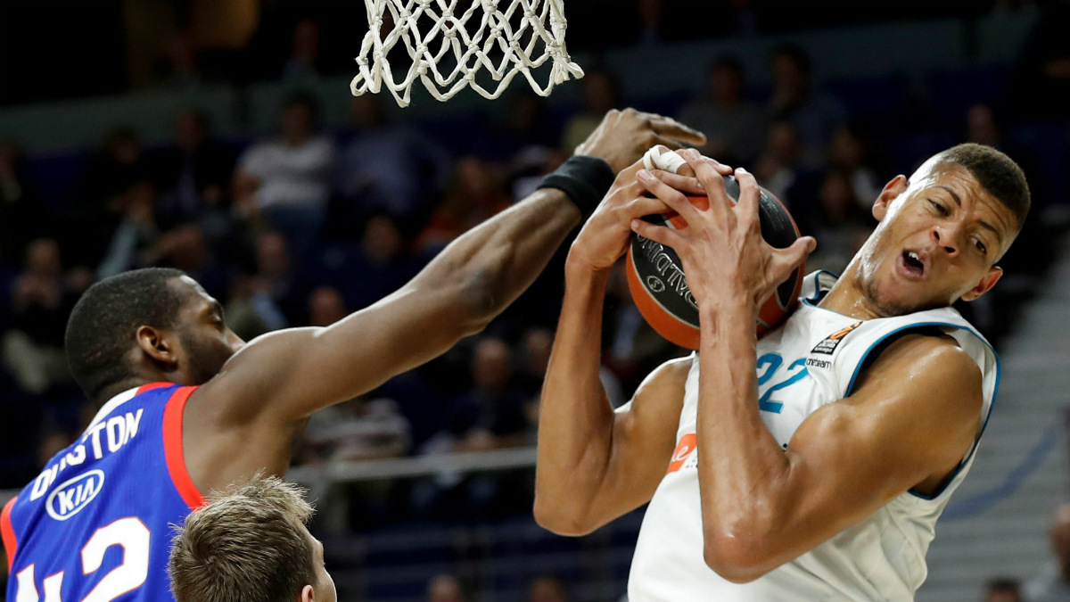 Walter Tavares fue el jugador más dominante del Real Madrid. (EFE)