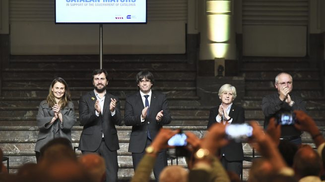 CRISIS EN CATALUÑA 3.0 - Página 78 Carles-puigdemont-meritxell-serret-lluis-puig-clara-ponsati-toni-comin-655x368