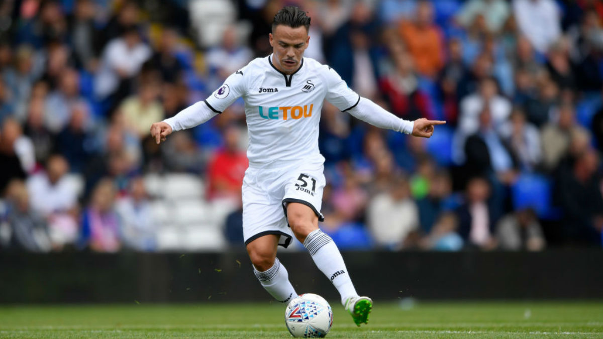 Roque Mesa, en no de los partidos que ha disputado esta temporada con el Swansea (Getty).