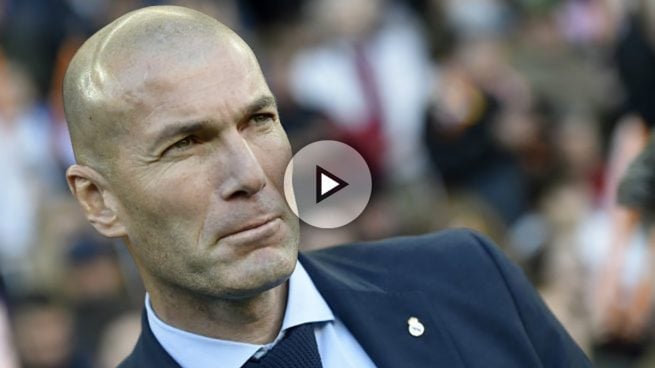 zidane-antes-del-comienzo-del-valencia-vs-real-madrid.-afp-655x368 copia ?>