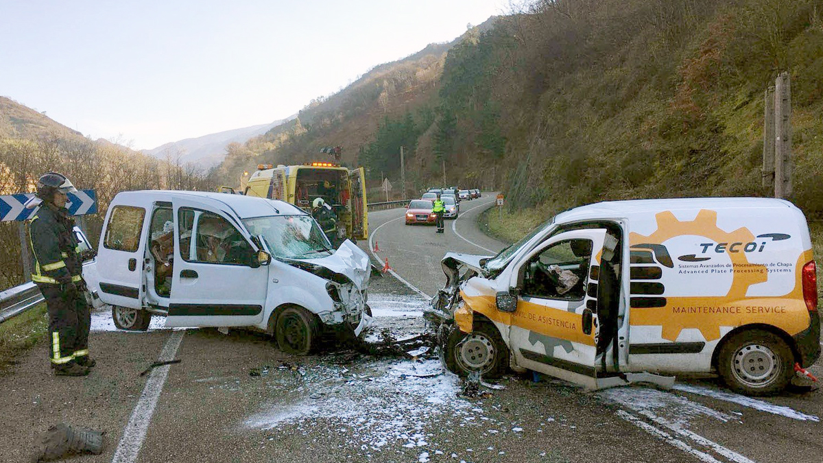 Imagen de archivo de un accidente de tráfico (Foto: EFE).