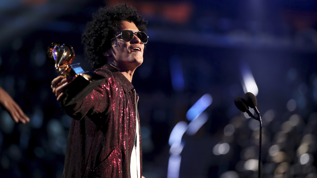 Bruno Mars en los Grammy de 2018. (Foto: AFP)
