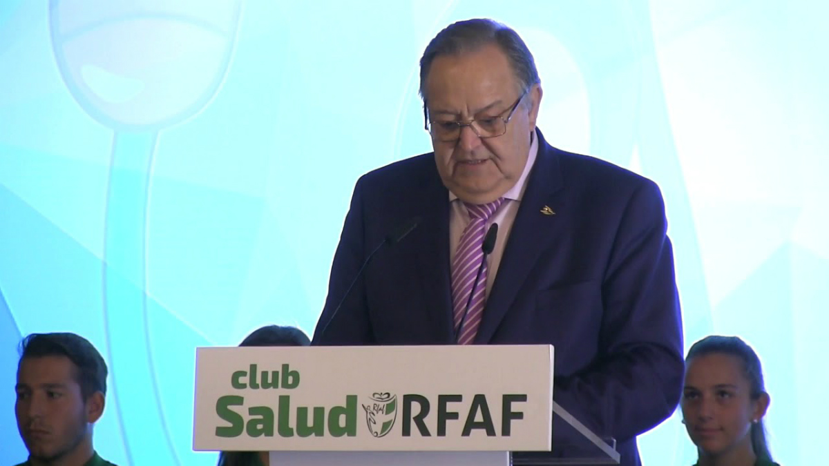 Eduardo Herrera, ex presidente de la RFAF y otra vez candidato tras más de 30 años en el cargo.