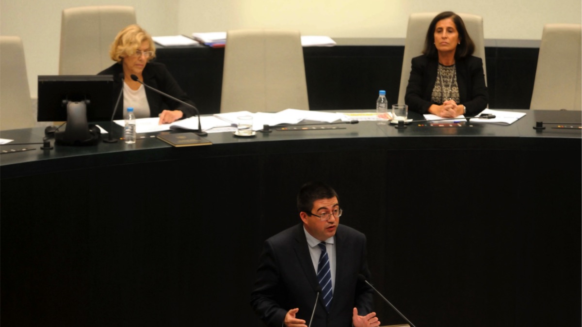La alcaldesa Manuela Carmena, el edil Carlos Sánchez Mato y la ex interventora Beatriz Vigo. (Foto: Madrid)