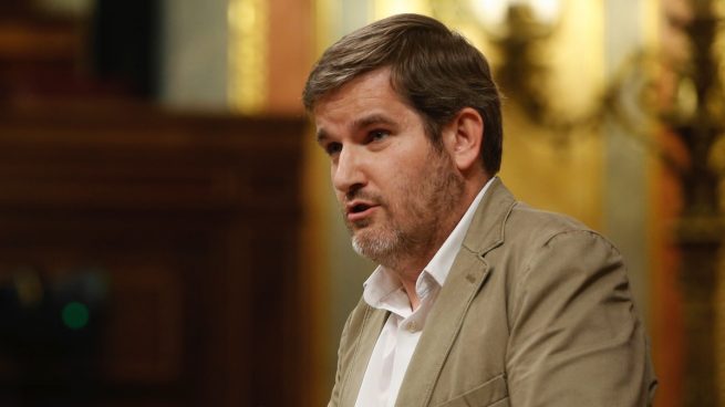 La connivencia del PSOE con el filtrador del ‘caso Cifuentes’: llevó sus denuncias de plagio al Congreso