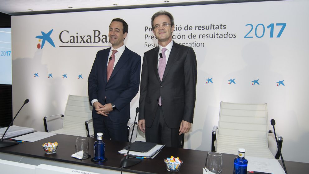 El consejero delegado de CaixaBank, Gonzalo Gortázar, junto al presidente del grupo, Jordi Gual. (Foto: CaixaBank)