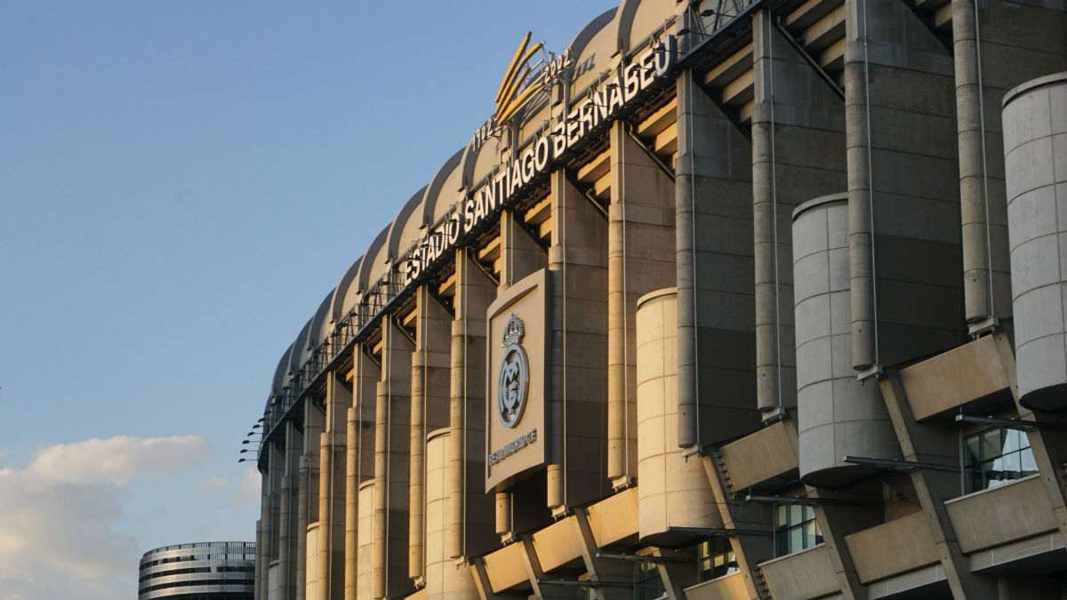 Fachada del Santiago Bernabéu (AFP)