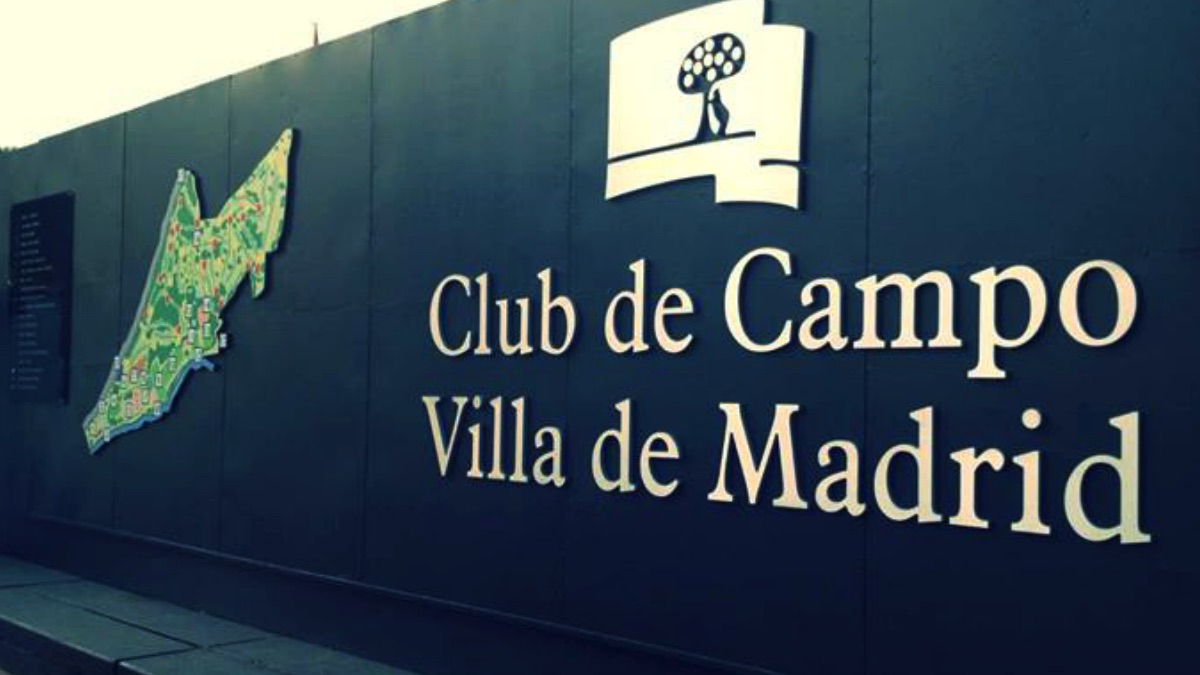 Entrada del Club de Campo Villa de Madrid. (Foto: FB)