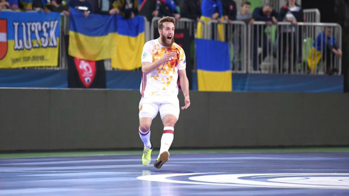 Pola celebra su gol a Ucrania. (UEFA)