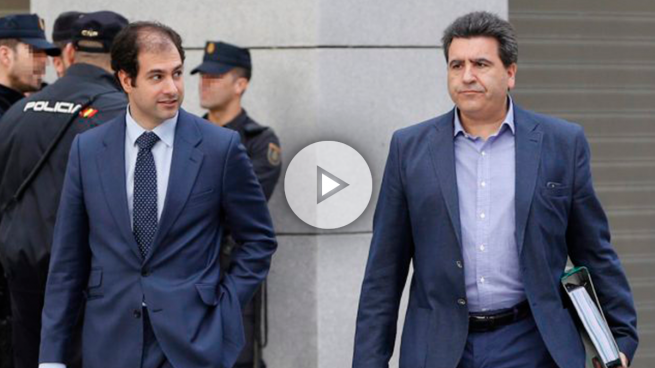 David Marjaliza, a la derecha, entrando en la Audiencia Nacional (Foto: Efe). ?>