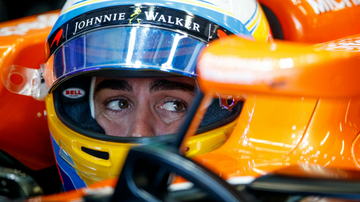El paso de los años ha hecho de Fernando Alonso una persona más accesible, según afirma Jo Ramírez, una de las personas más importantes de la historia reciente de McLaren. (Getty)