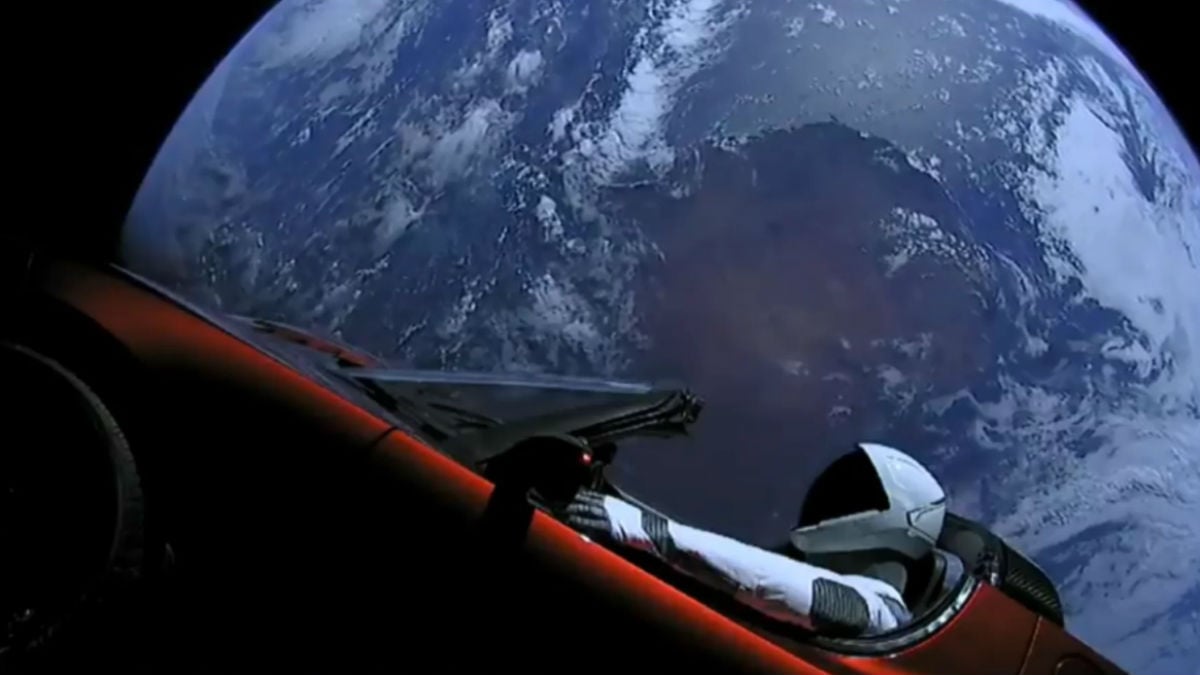 Lanzar un Tesla Roadster al espacio le ha permitido a Elon Musk dar a conocer sus grandes avances en materia aeroespacial a muchas más personas de las que se habría podido imaginar.
