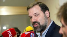 Alfonso Reyes habla tras la reunión. (EFE)