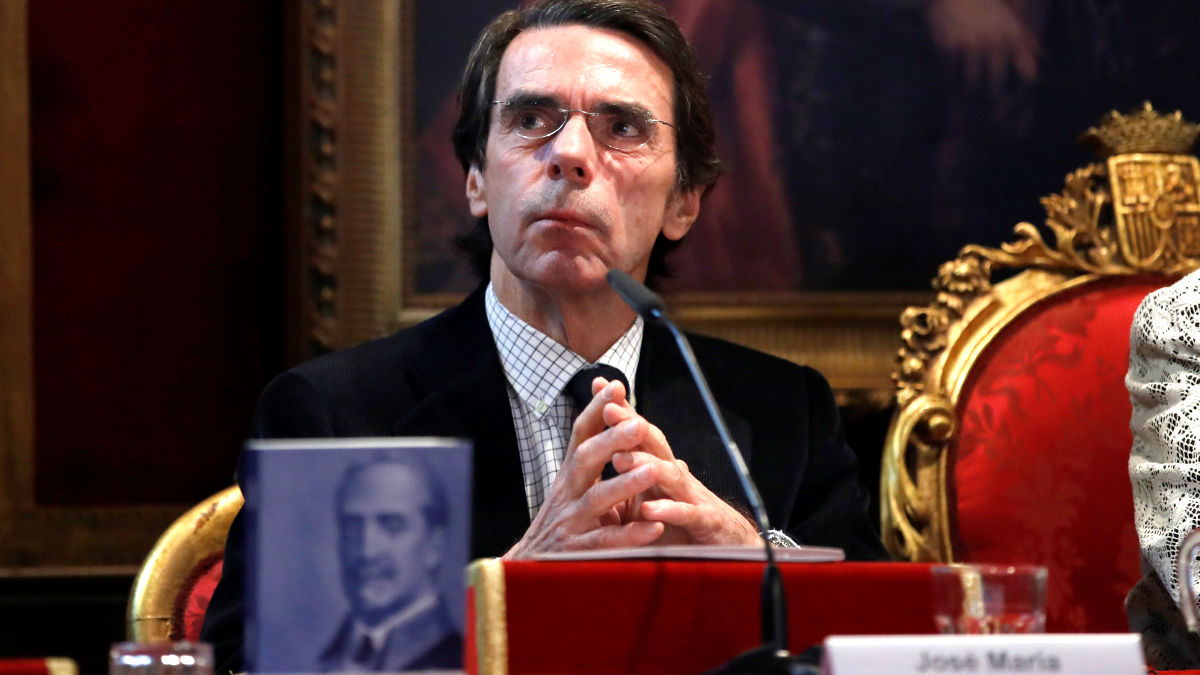 Aznar en la presentación de un libre este jueves (Foto: Efe).