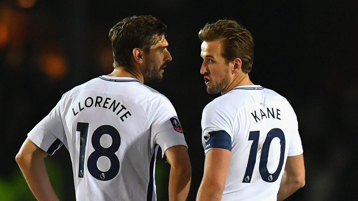 Kane junto a Llorente durante un partido del Tottenham (Getty)