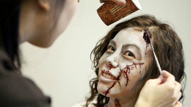 Cómo hacer maquillaje zombie fácil paso a paso