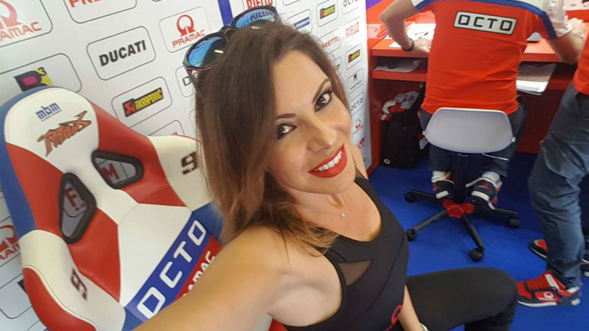 Irene Gómez, azafata y modelo de MotoGP.