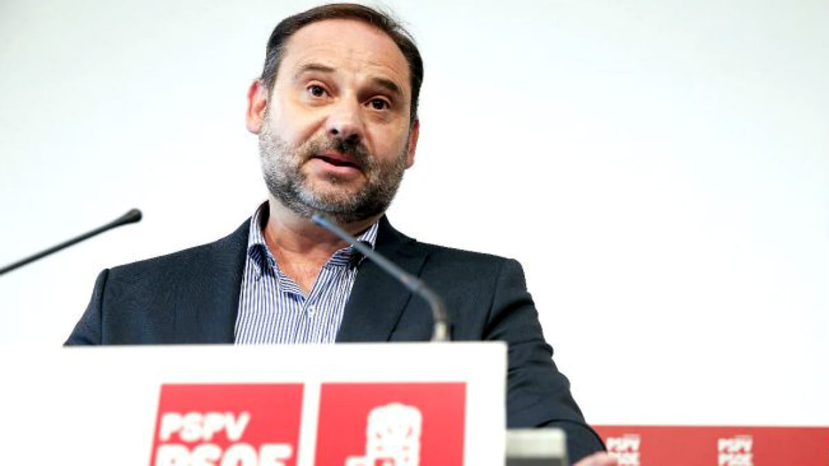 José Luis Ábalos, secretario de Organización del PSOE y ministro de Fomento. (EFE)