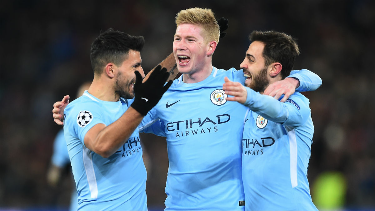 El Kun Agüero, Kevin de Bruyne y Bernardo Silva celebran uno de los goles del Basilea vs Manchester City. (AFP)