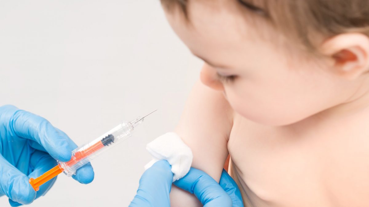 La poca presencia de estas dolencias crea una relajación a la hora de vacunar a los más pequeños.