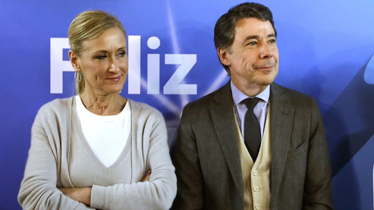 La presidenta de la Comunidad de Madrid, Cristina Cifuentes y el expresidente madrileño, Ignacio González.