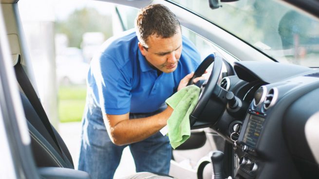 5 consejos de oro para limpiar el volante tu coche