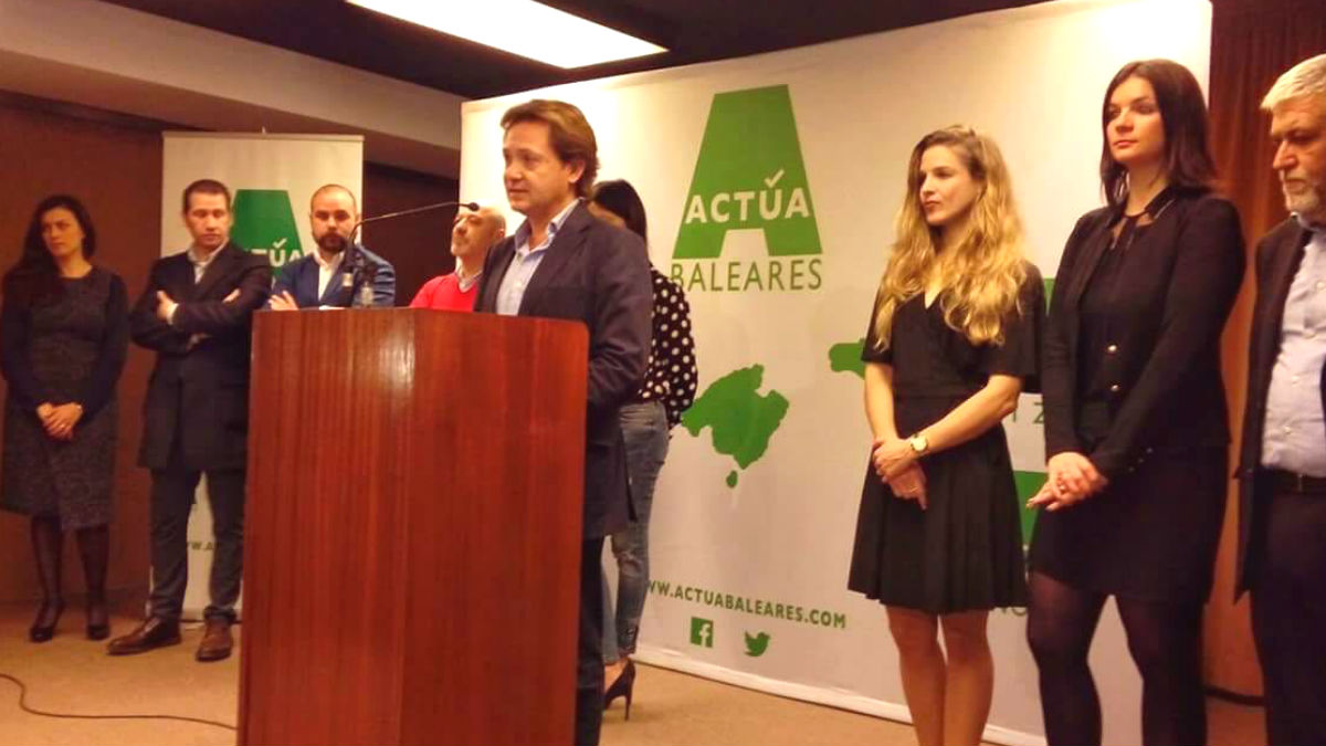 Miembros de Actúa, el nuevo partido surgido en Islas Baleares para contrarrestar la imposición nacionalista de Francina Armengol en la región
