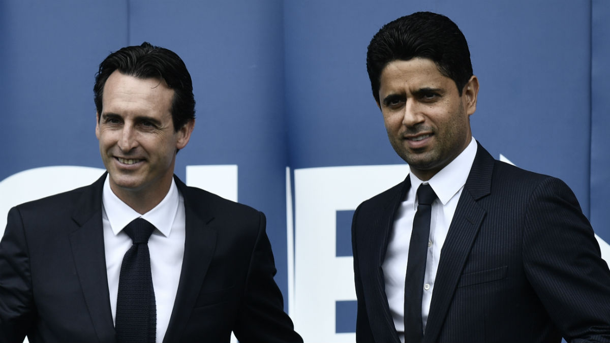Unai Emery y Nasser Al Khelaifi, durante la presentación del técnico con el PSG. (AFP)
