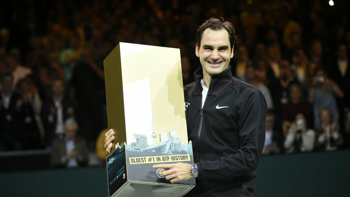 Roger Federer arrebató el número 1 a Rafa Nadal. (AFP)