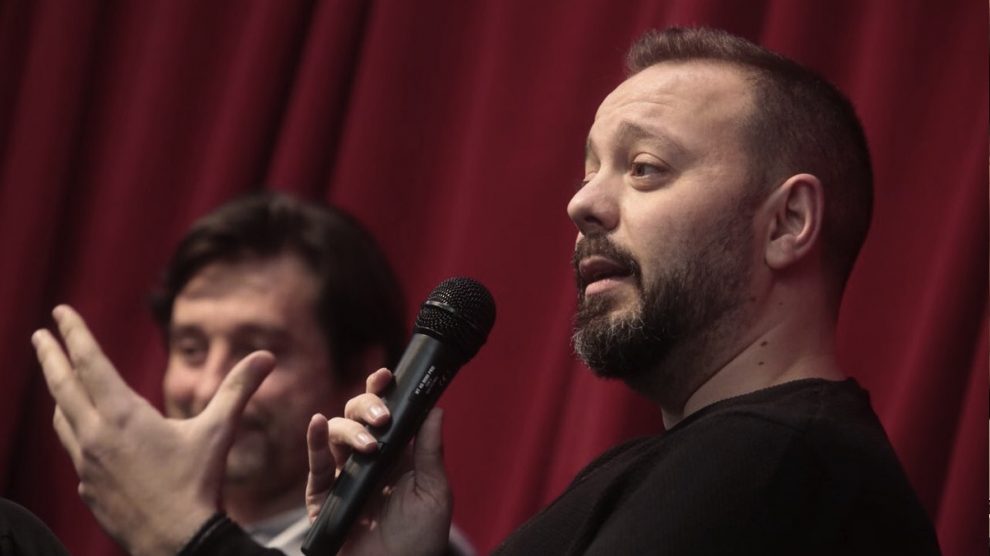 El periodista Antonio Maestre en un acto de Podemos en La Morada de Madrid. (Foto: TW)