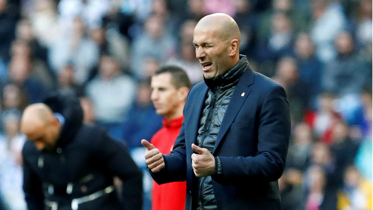 Zidane durante un partido en el Bernabéu. (EFE)