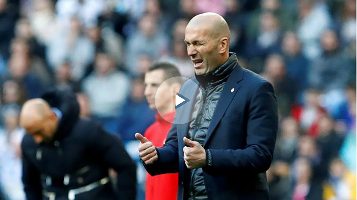 Zidane durante un partido en el Bernabéu. (EFE)