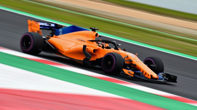 Stoffel Vandoorne rodando con el McLaren MCL33